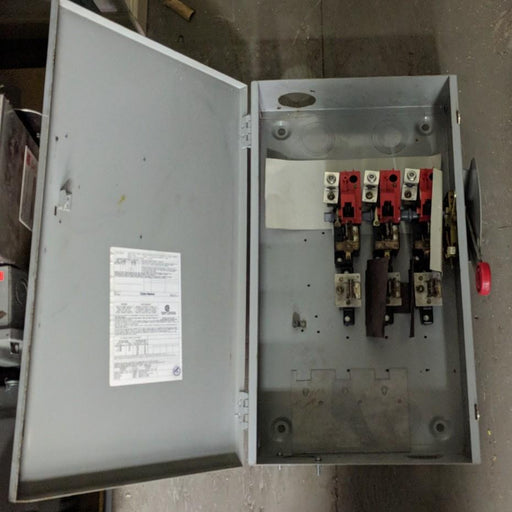 Fusible Switch 600V 200A - Cutler Hammer - (1HD364)