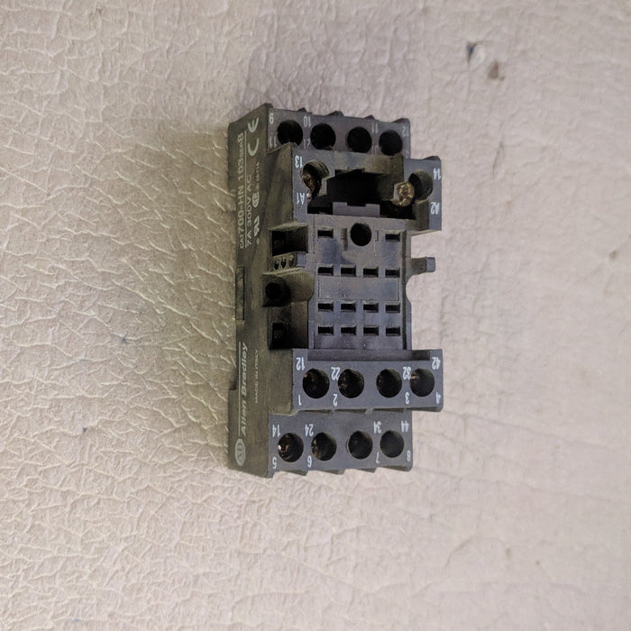 8 Pin Socket 10A 600V - Allen Bradley - (700-HN125)