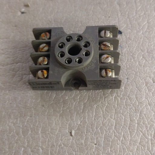 8 Pin Socket 10A 300V - Rundel IDEC - (SL608)